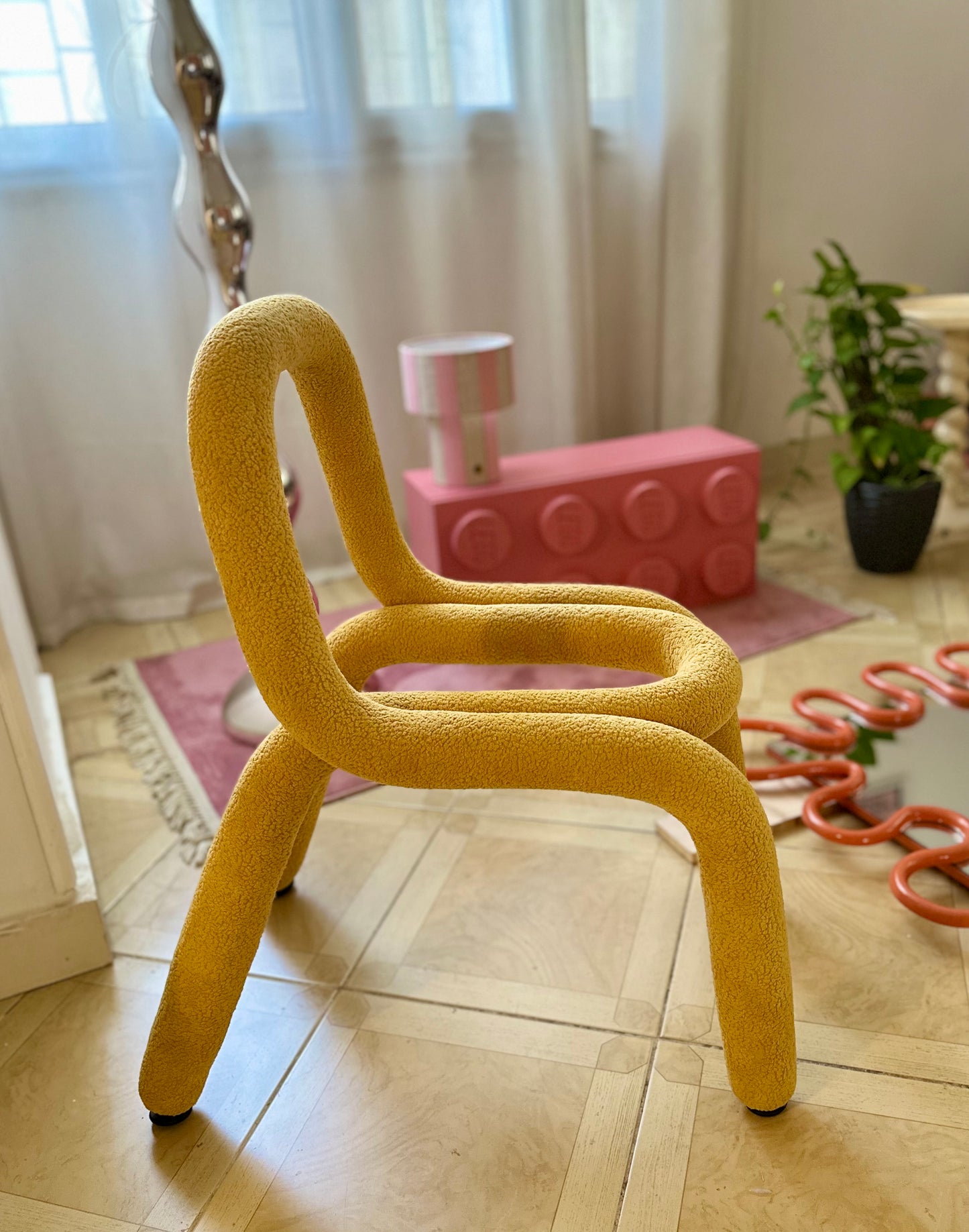 Whisper bouclet Sour-Stick Chair