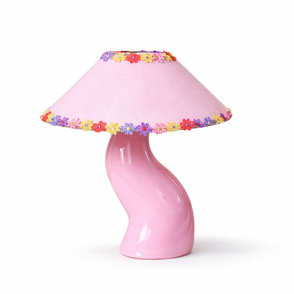 The sun-kissed Daisy lamp